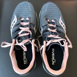 Women's Sz.9.5 Saucony Liberty ISO Series #S10410-3 running shoes